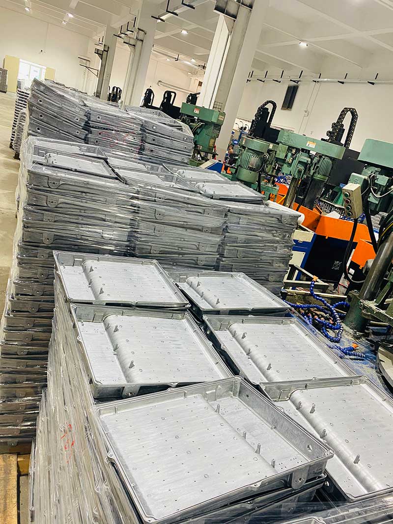 tlačno lijevano kućište-reflektora